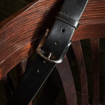 Ремень из натуральной черной кожи ручной работы