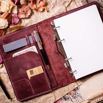 Блокнот на кольцах А5 с гравировкой