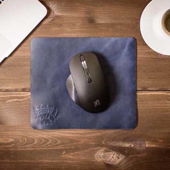Кожаный коврик для мыши синего цвета