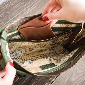 Зеленая женская кожаная сумка кросс боди