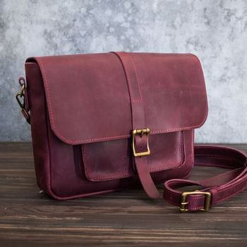 Женская сумка из натуральной кожи бордового цвета