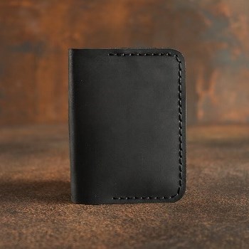 Черный кожаный картхолдер