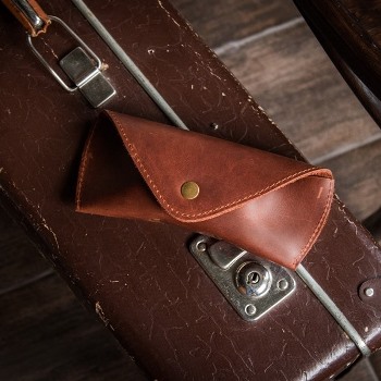 Стильный футляр для очков