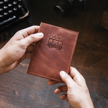 СОЛТ - обложка на паспорт из кожи цвет Коньяк