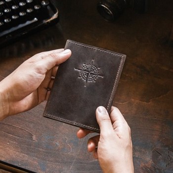 Обложка на паспорт из кожи коровы