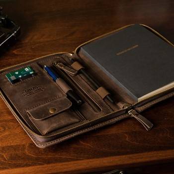 Стильный блокнот для руководителя шоколадного цвета