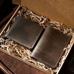 Подарочный комплект ручной работы из гладкой кожи шоколадного оттенка