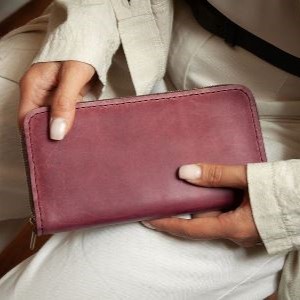 DIANA - кожаный кошелек на молнии цвет Бордо