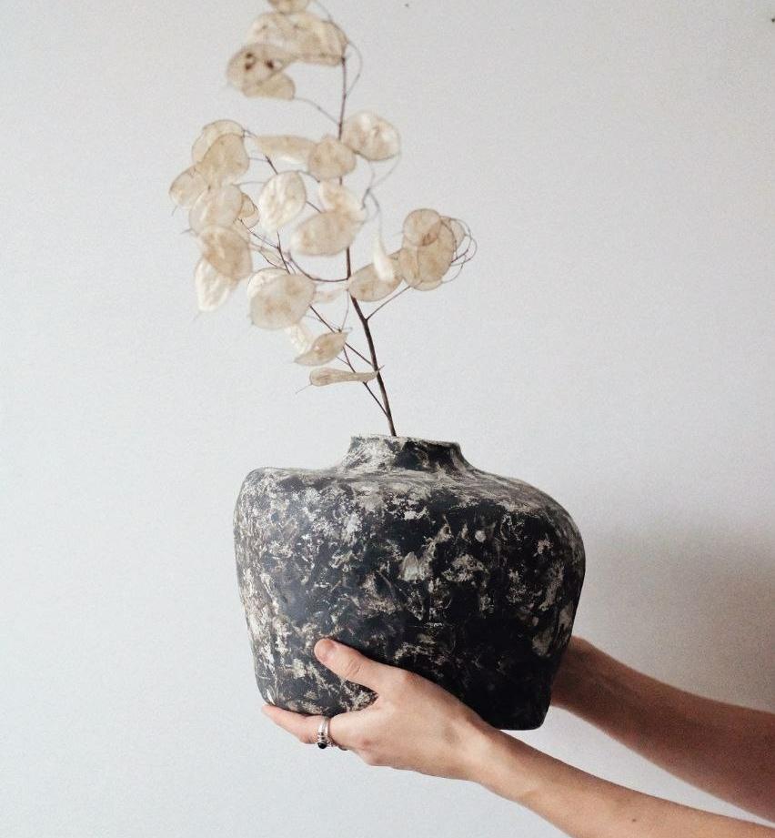 Интерьерная ваза «Чёрная ракушка»