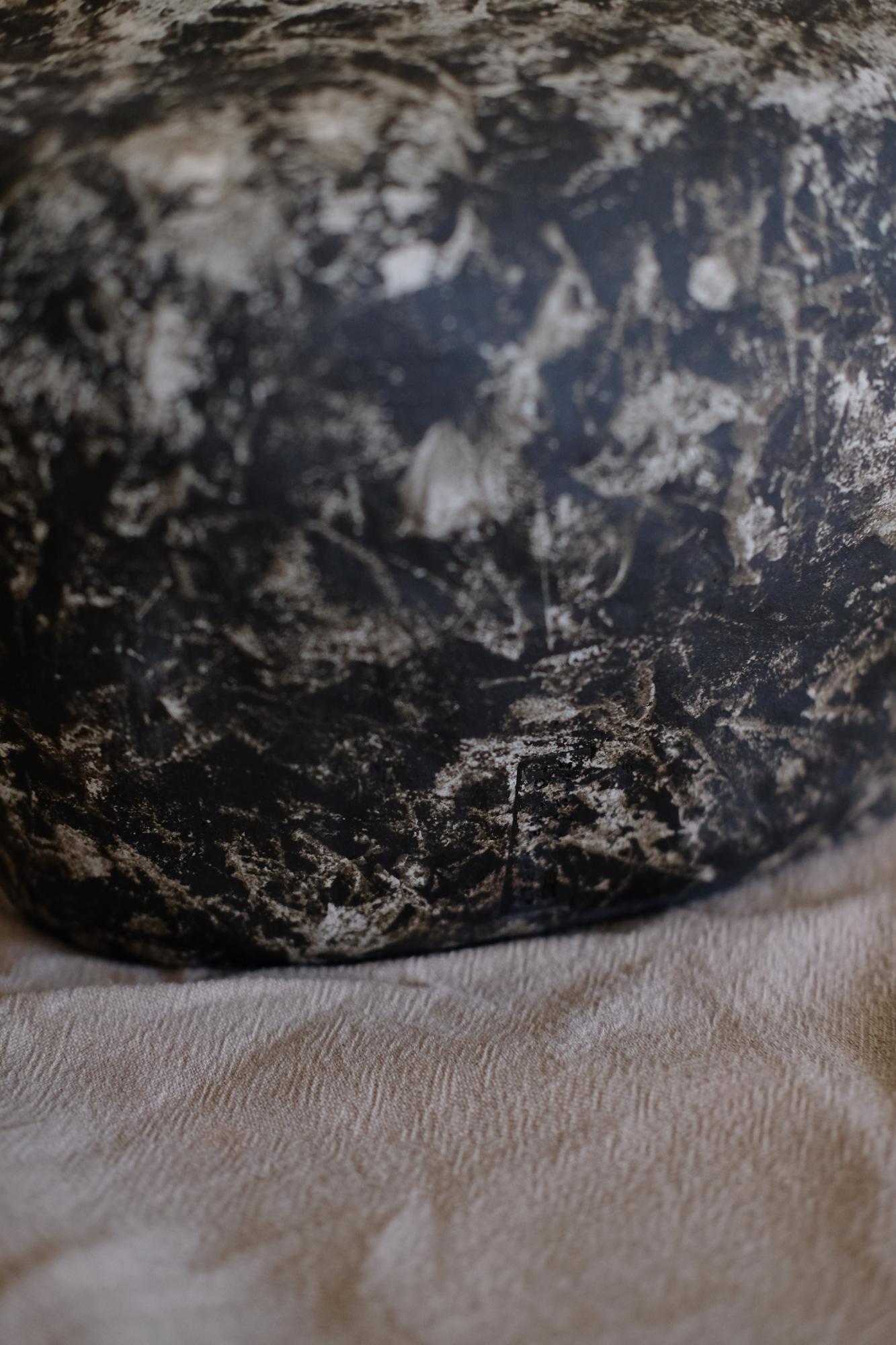 Интерьерная ваза «Чёрная ракушка»