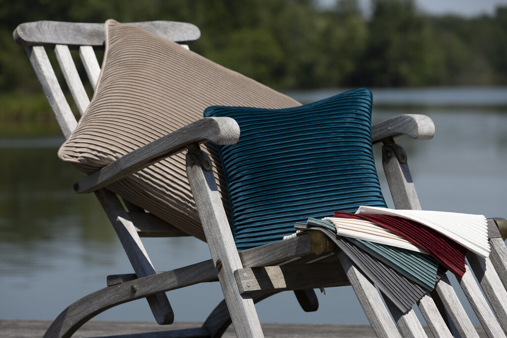 Французская ткань Thevenon Please Бархат