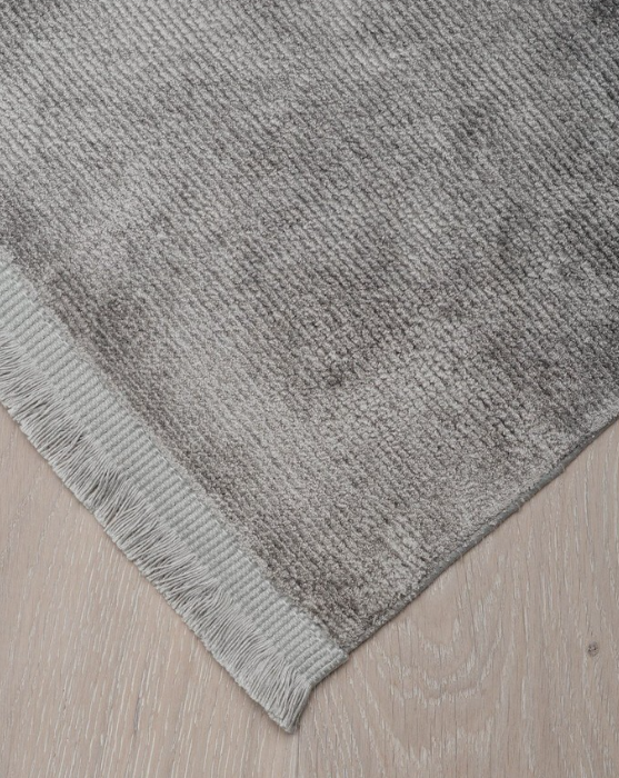 Ковер из вискозы серый  170х240 см (031)