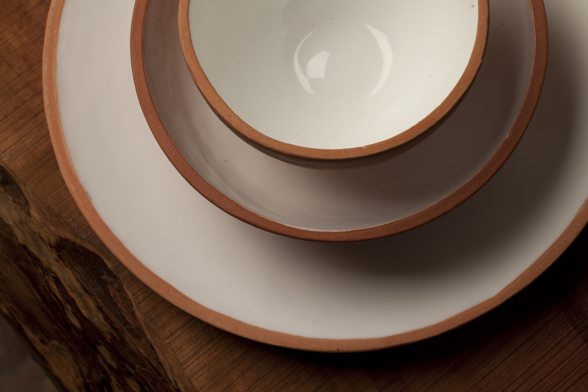 Глубокая керамическая тарелка