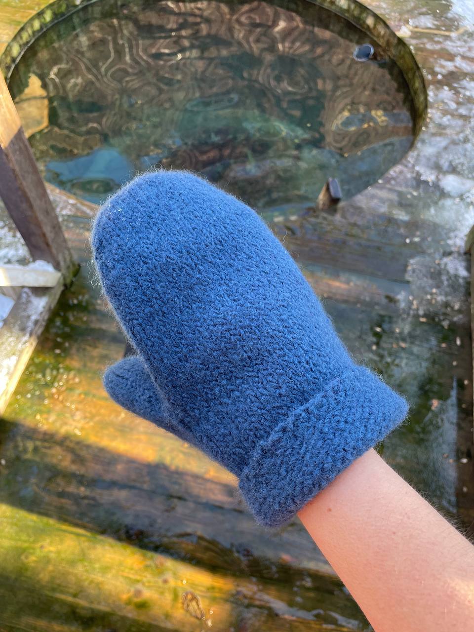 #108loops_валяная_варежка