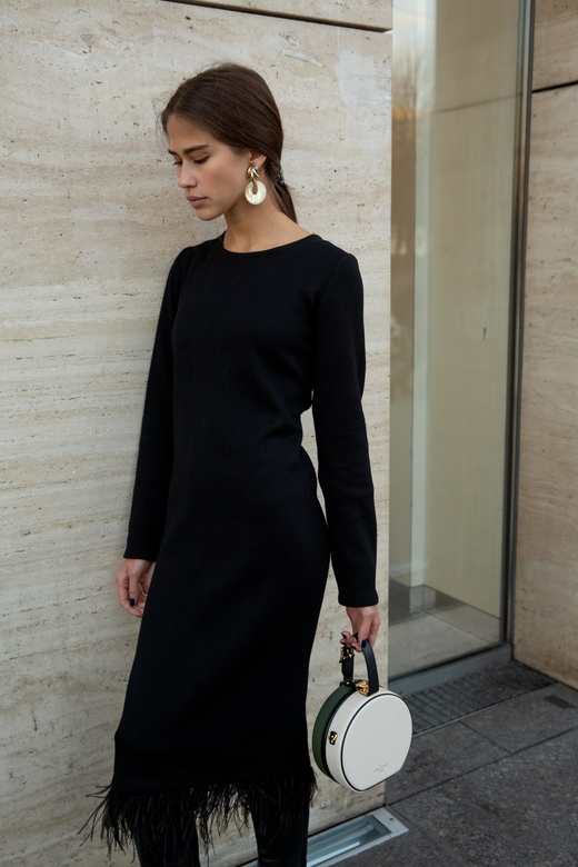 Платье цв. черный арт.м-479