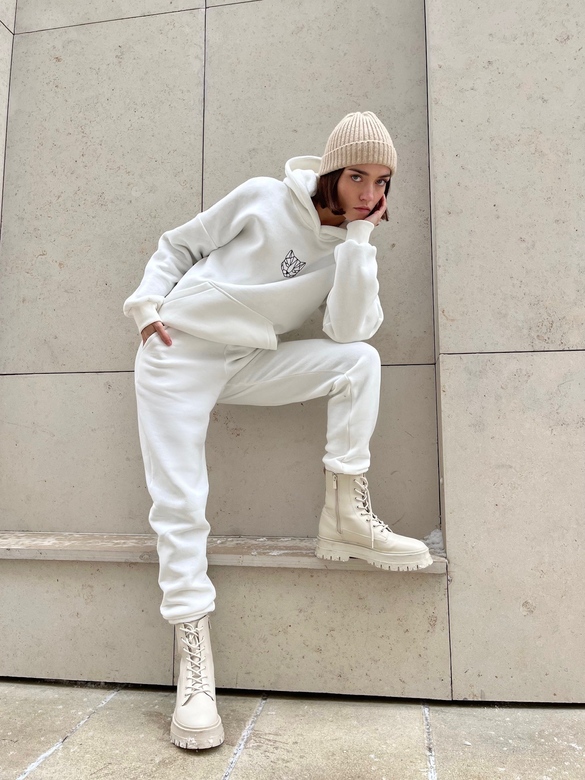 Костюм цв. молочный арт. м-574