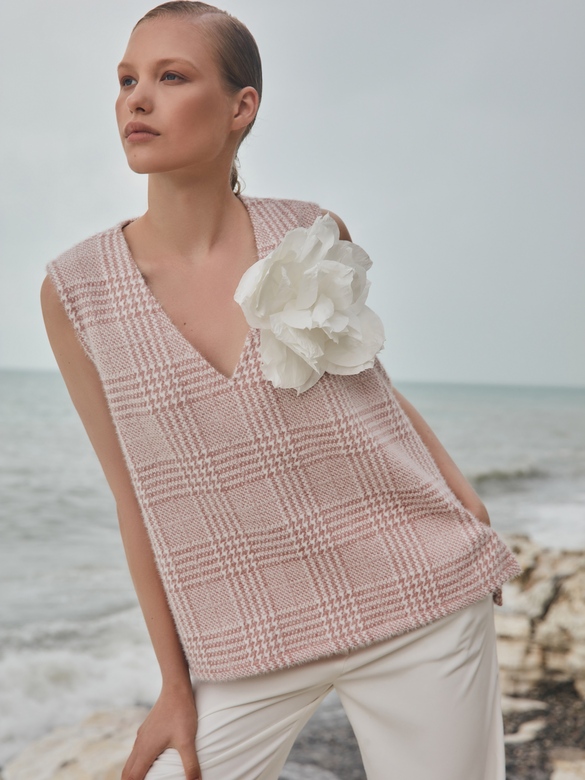 Жилет цв. клетка розовая арт.м-564