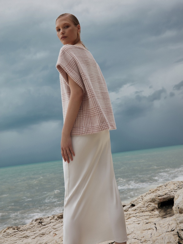 Жилет цв. клетка розовая арт.м-565