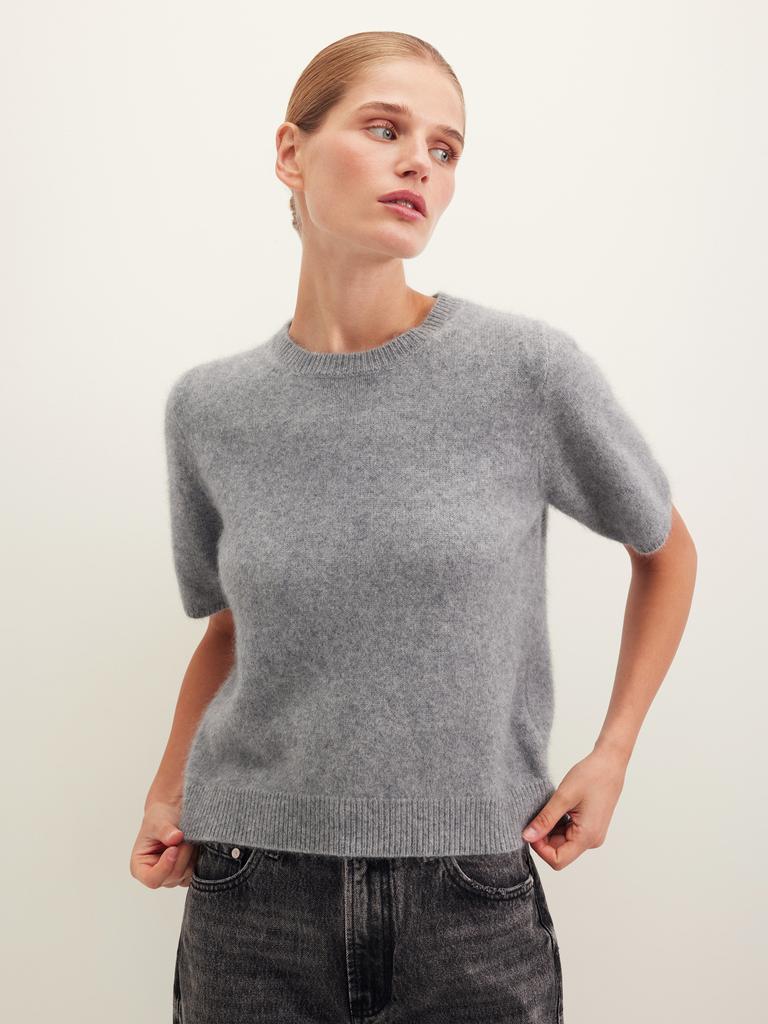 Джемпер серого цвета