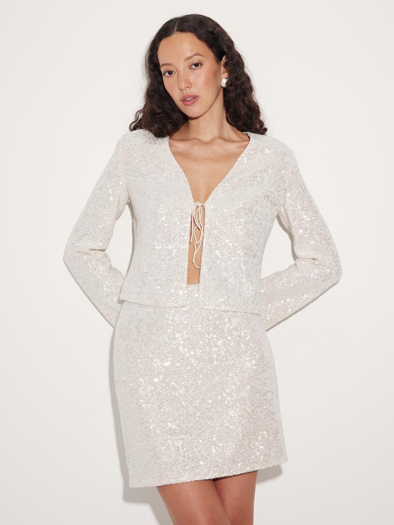 Жакет на завязках из пайеток цвета шампань