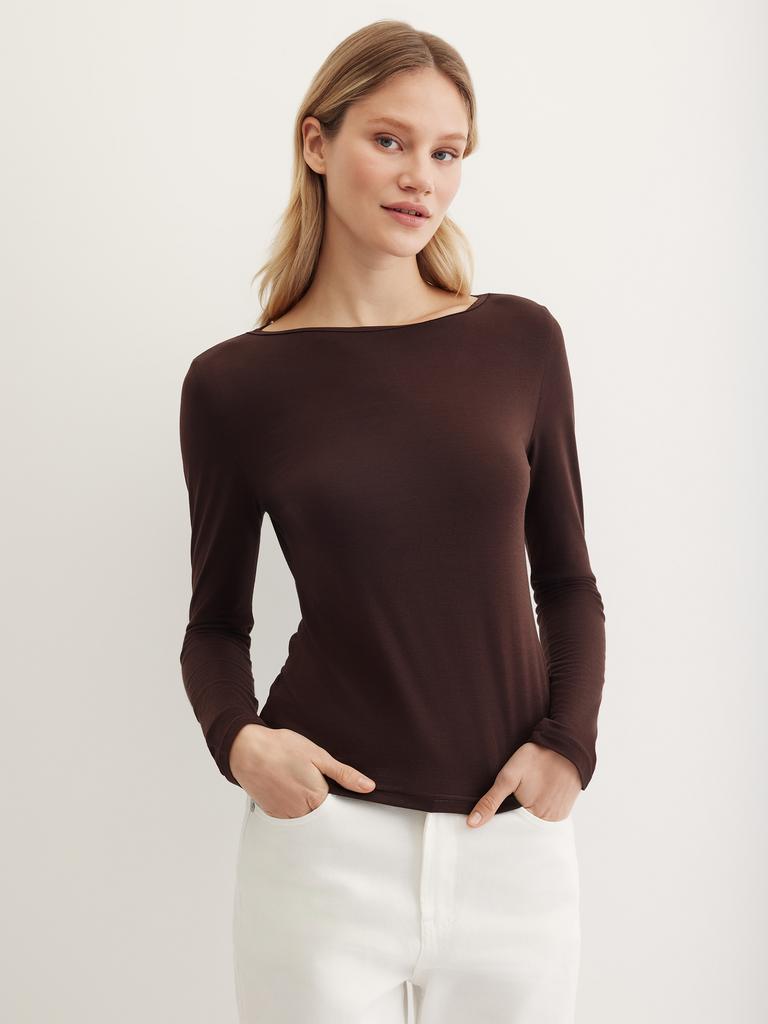 Лонгслив коричневого цвета
