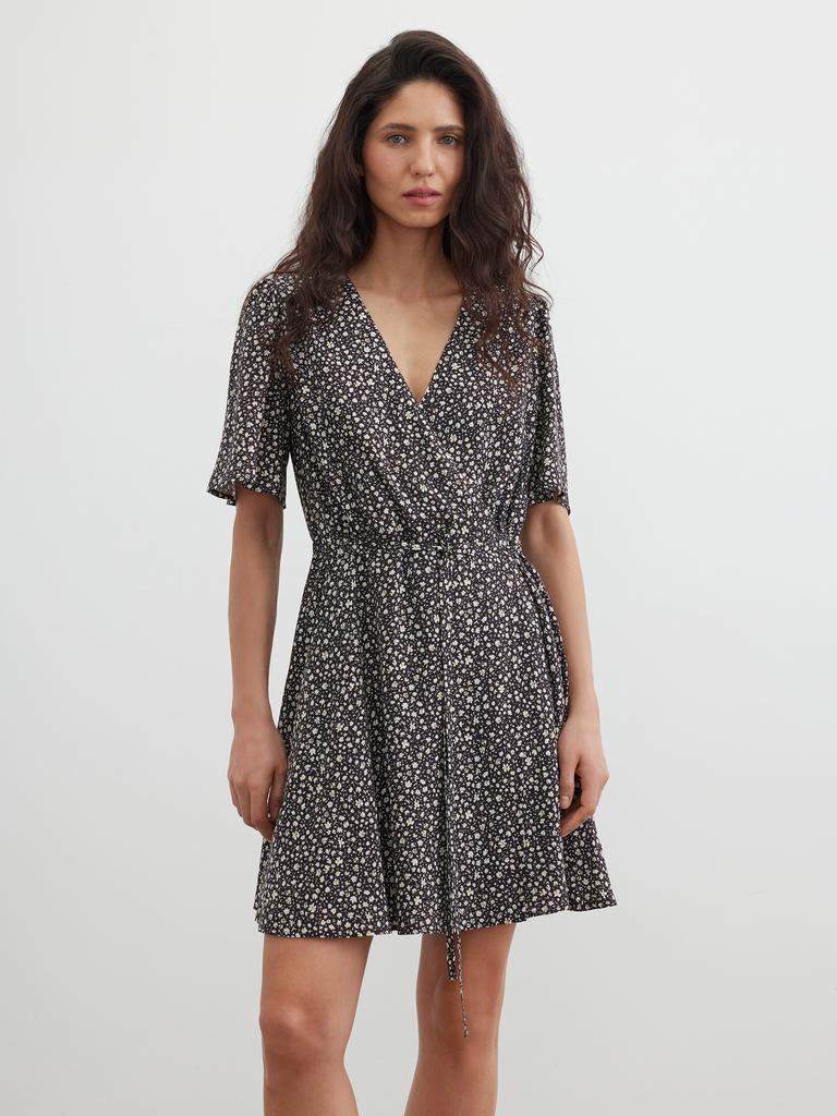 Платье мини в цветочек