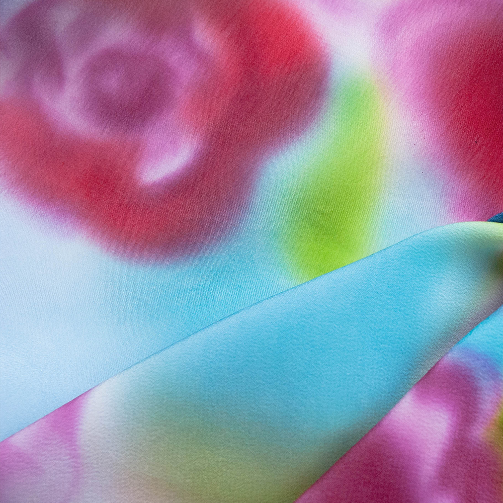 Платок. "Розы в голубой дымке"