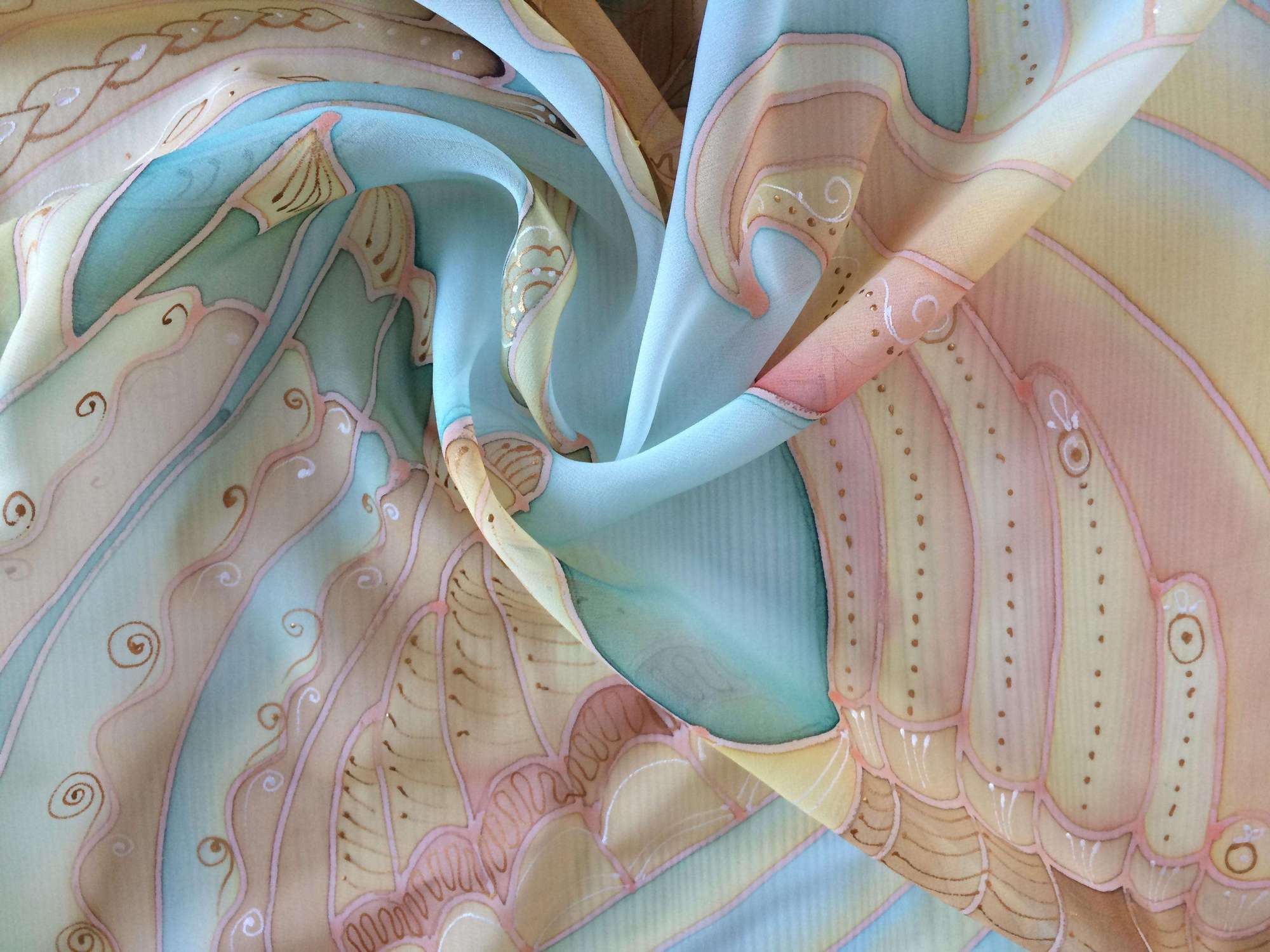 Шёлковый платок "Золотые крылья"