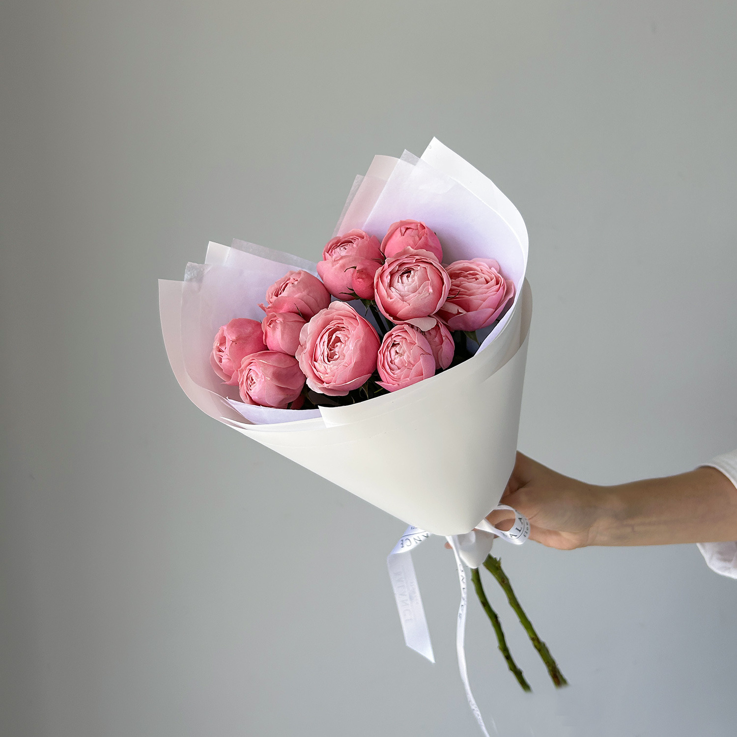 Букет 3 кустовых пионовидных роз