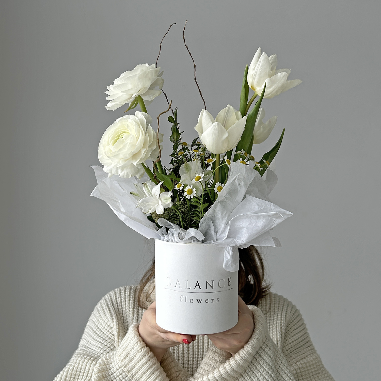 Композиция с тюльпанами и ранункулюсами