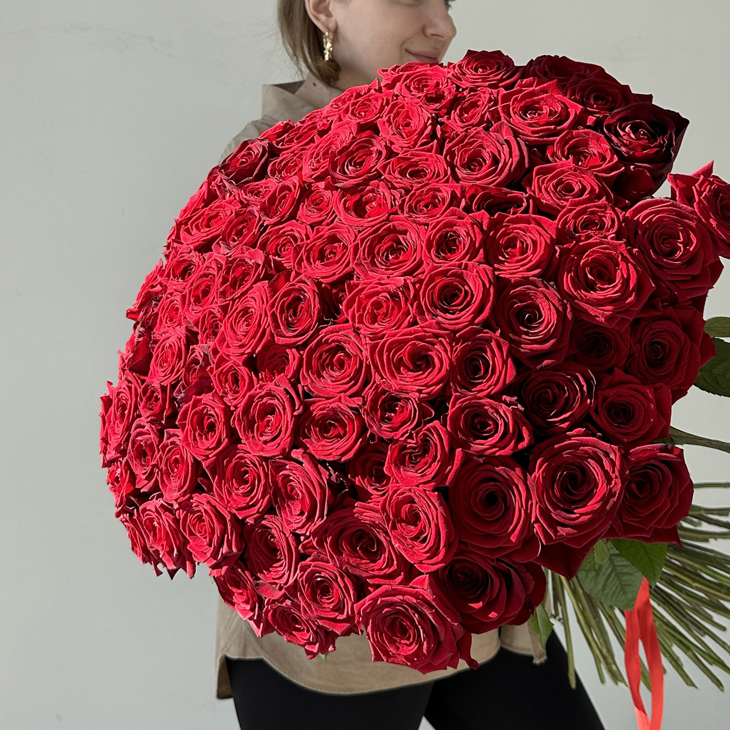 101 красная роза премиум 70 см