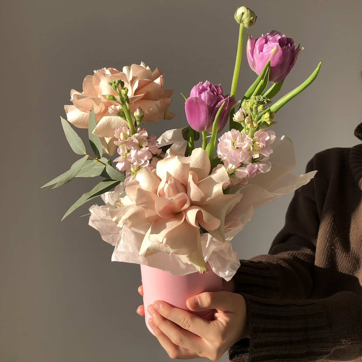 Композиция с Квиксенд и тюльпанами