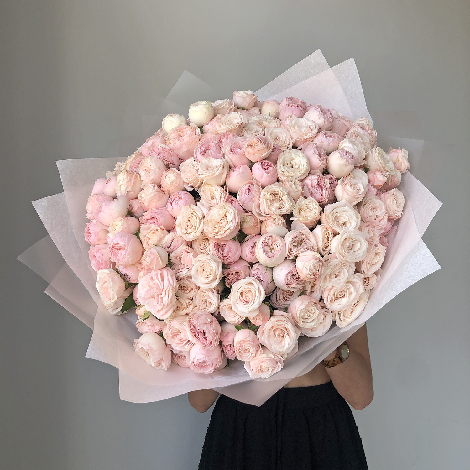 Микс пионовидных кустовых роз