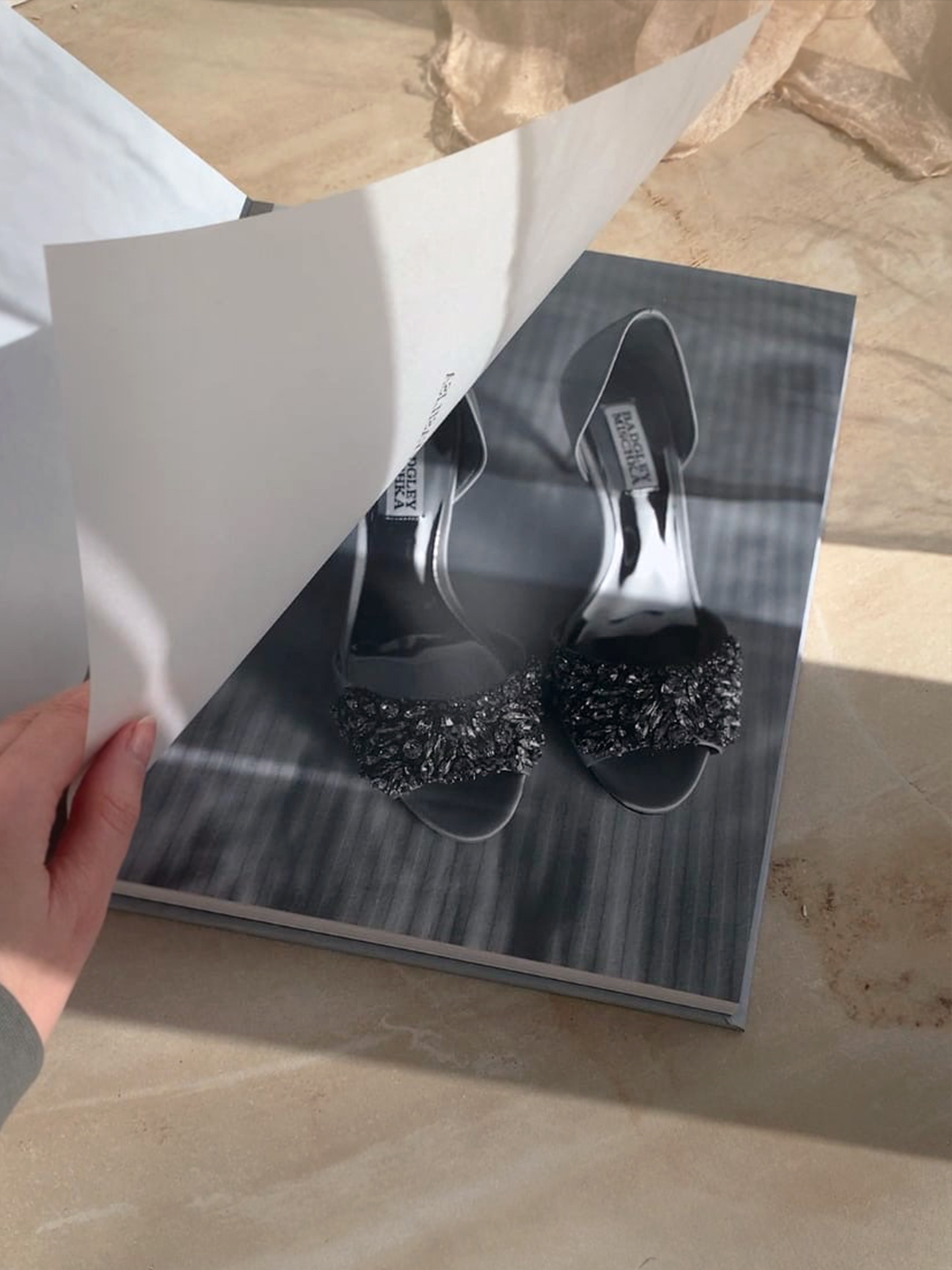 ФОТОКНИГА В ГЛЯНЦЕВОЙ ОБЛОЖКЕ С ФОТОГРАФИЕЙ 21Х25 СМ