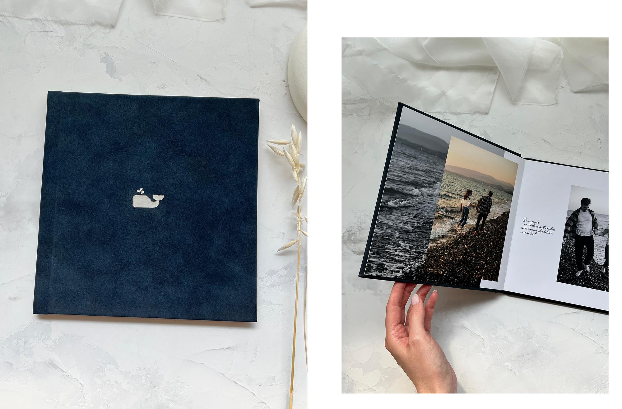 ФОТОКНИГА В ТЕМНО-СИНЕЙ ОБЛОЖКЕ ПОД ВЕЛЮР 20х20 СМ