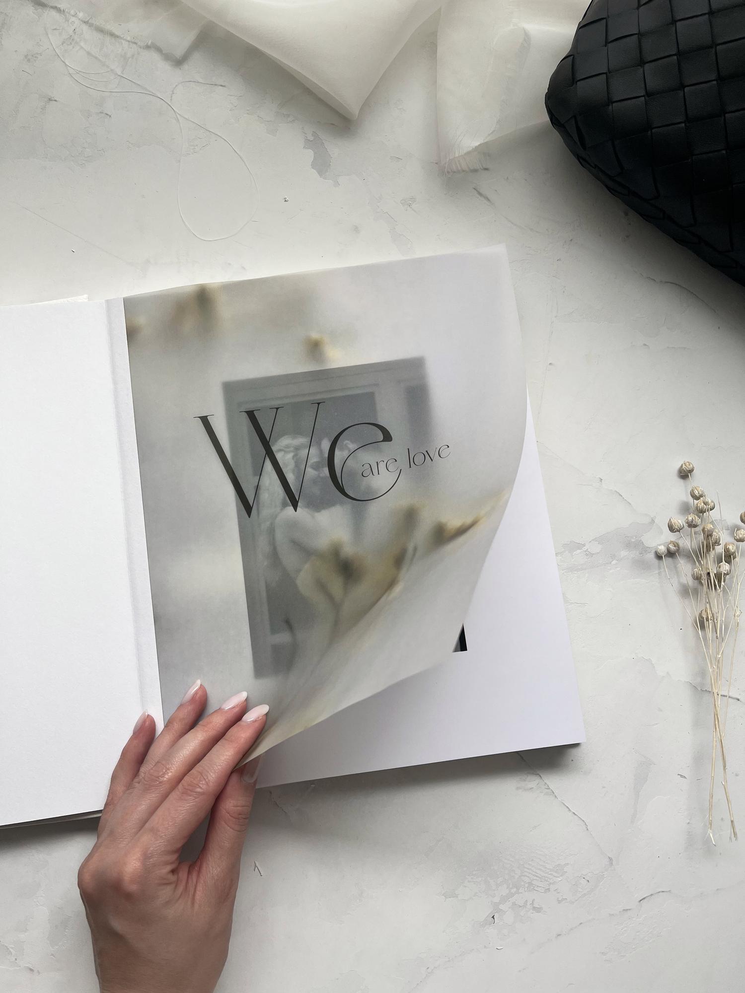 ФОТОКНИГА В ТЕКСТУРНОЙ БЕЛОЙ ЭКО КОЖЕ 21х25 СМ