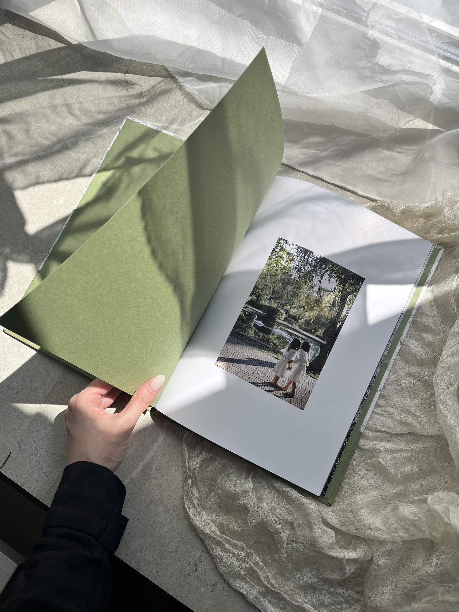 ФОТОЖУРНАЛ В ОБЛОЖКЕ ИЗ ДИЗАЙНЕРСКОЙ БУМАГИ С ПРИНТОМ 20Х28 см