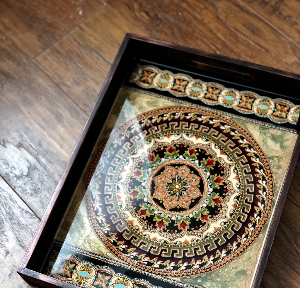 Поднос  Мandala of love