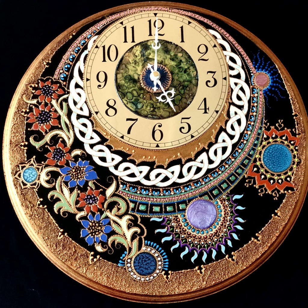 Часы настенные Golden compass