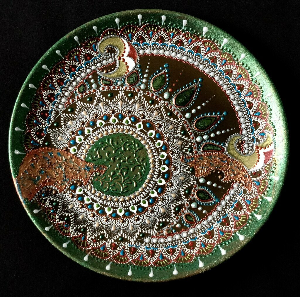 Тарелка декоративная  Storm in the universe