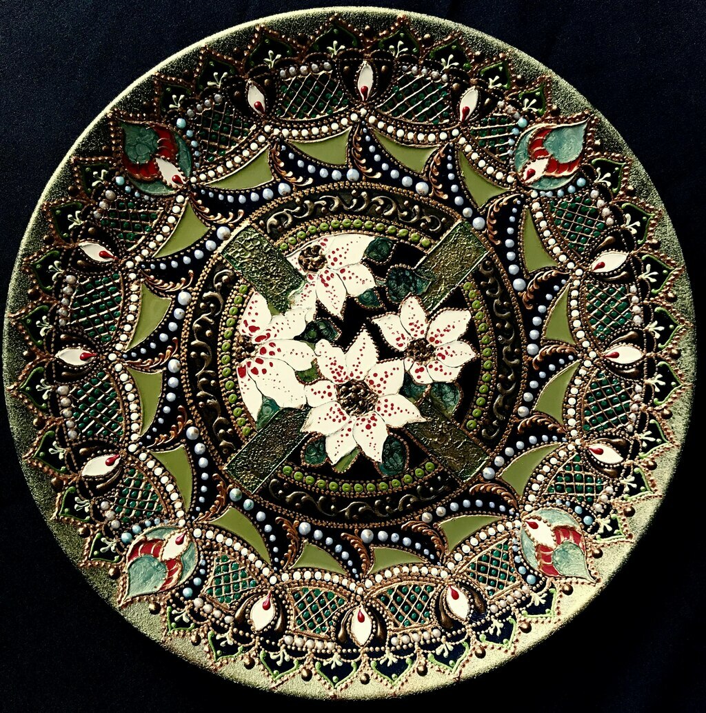 Тарелка декоративная White Clematis