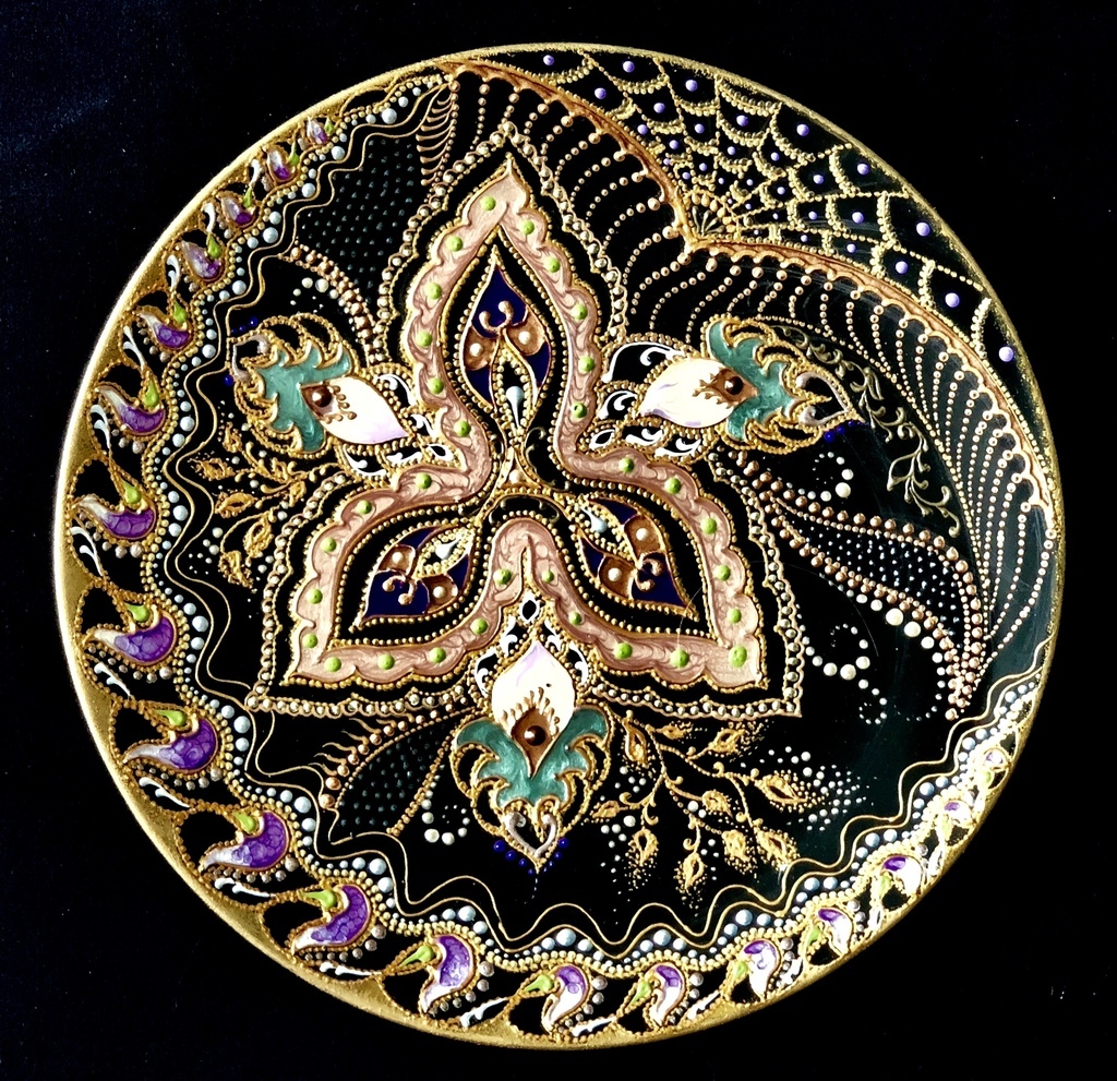 Тарелка декоративная Golden lily