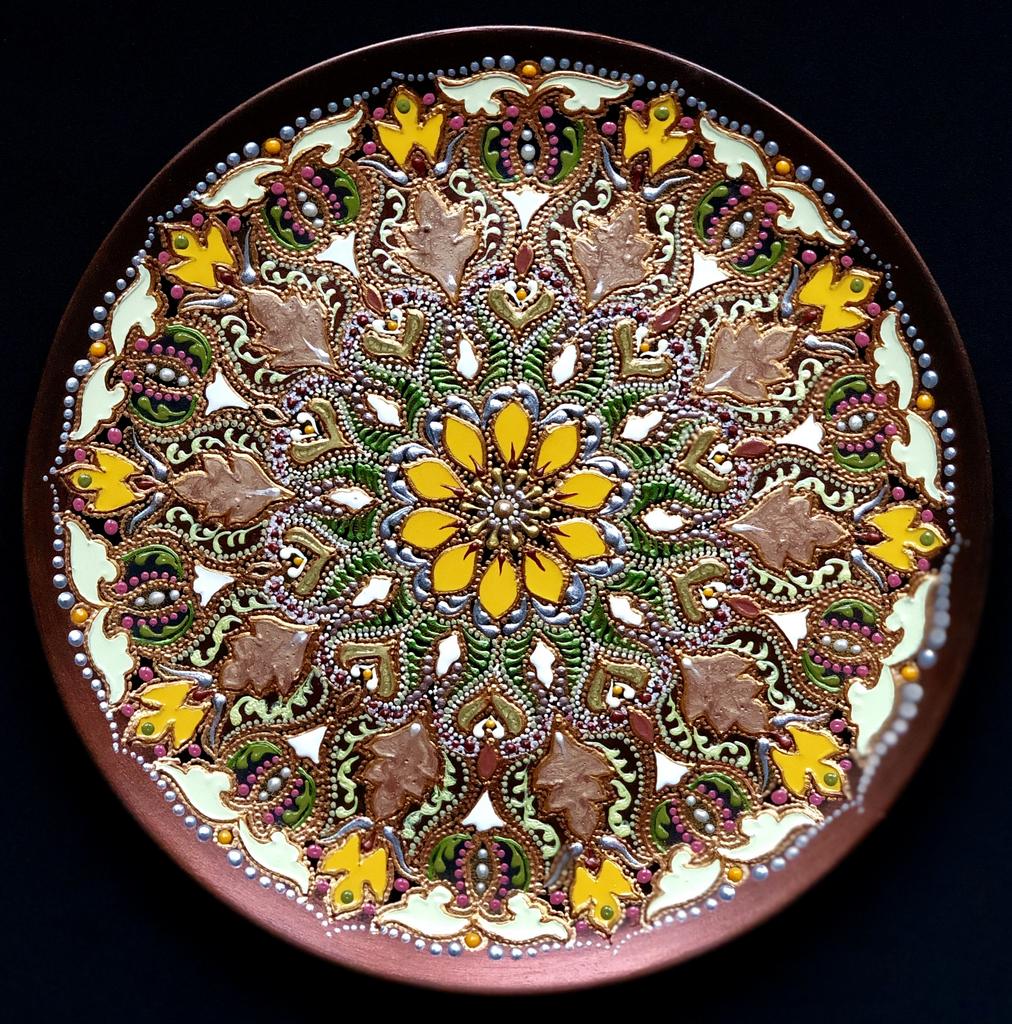 Тарелка декоративная Dahlia