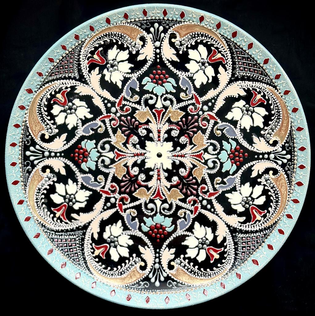 Тарелка декоративная из серии "Banua"