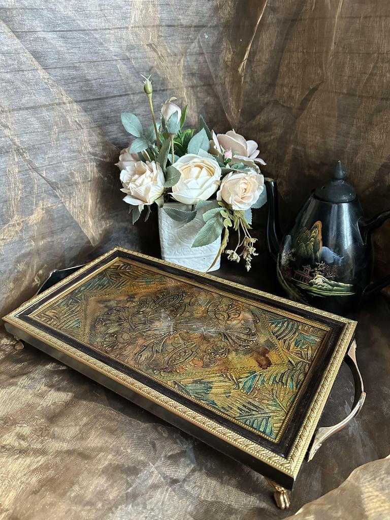 Поднос Splashes of amber