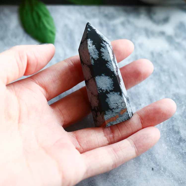 Кристалл-генератор из снежного обсидиана