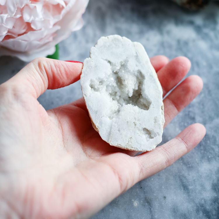 Жеода кварца с кристаллами