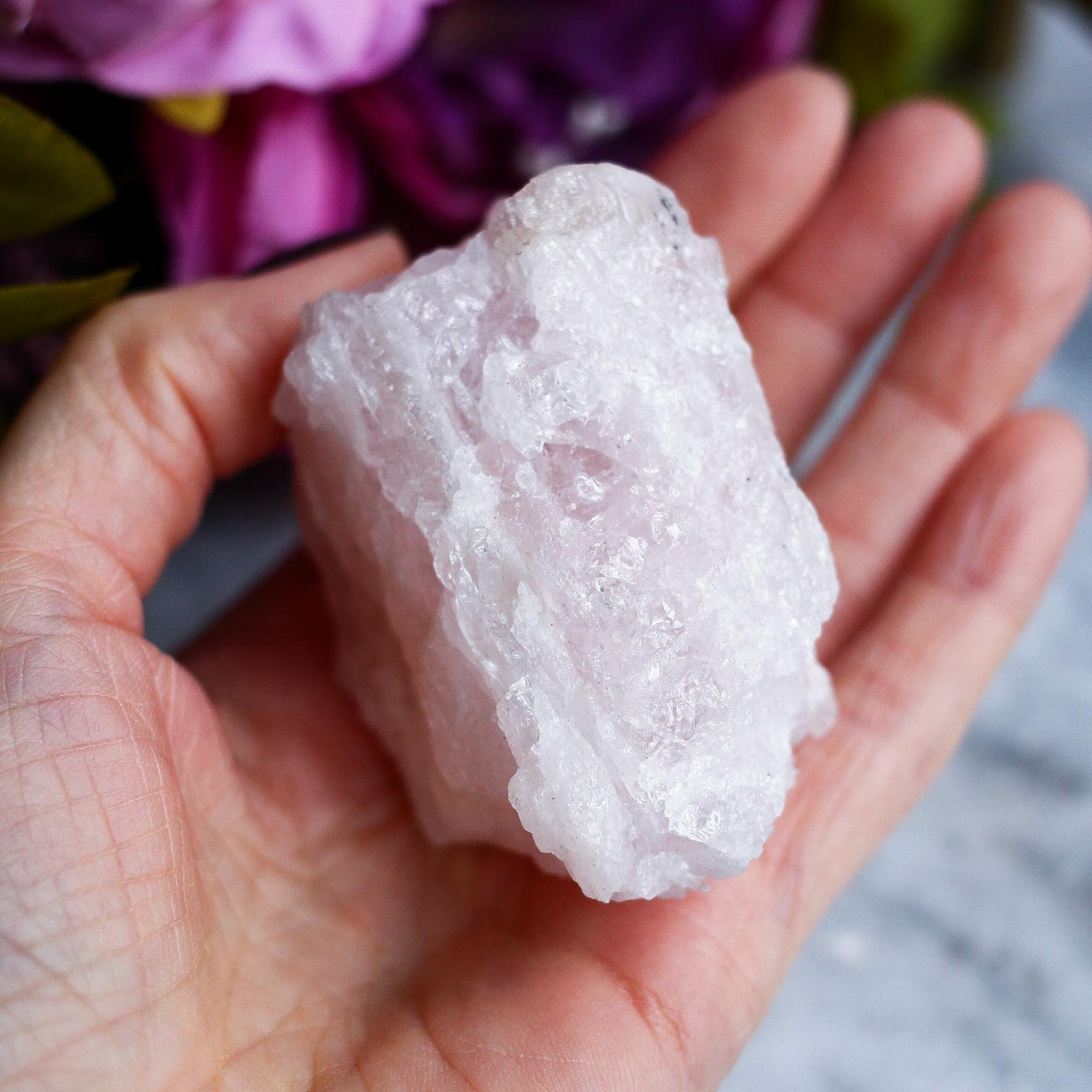 Морганит (розовый берилл) необработанный