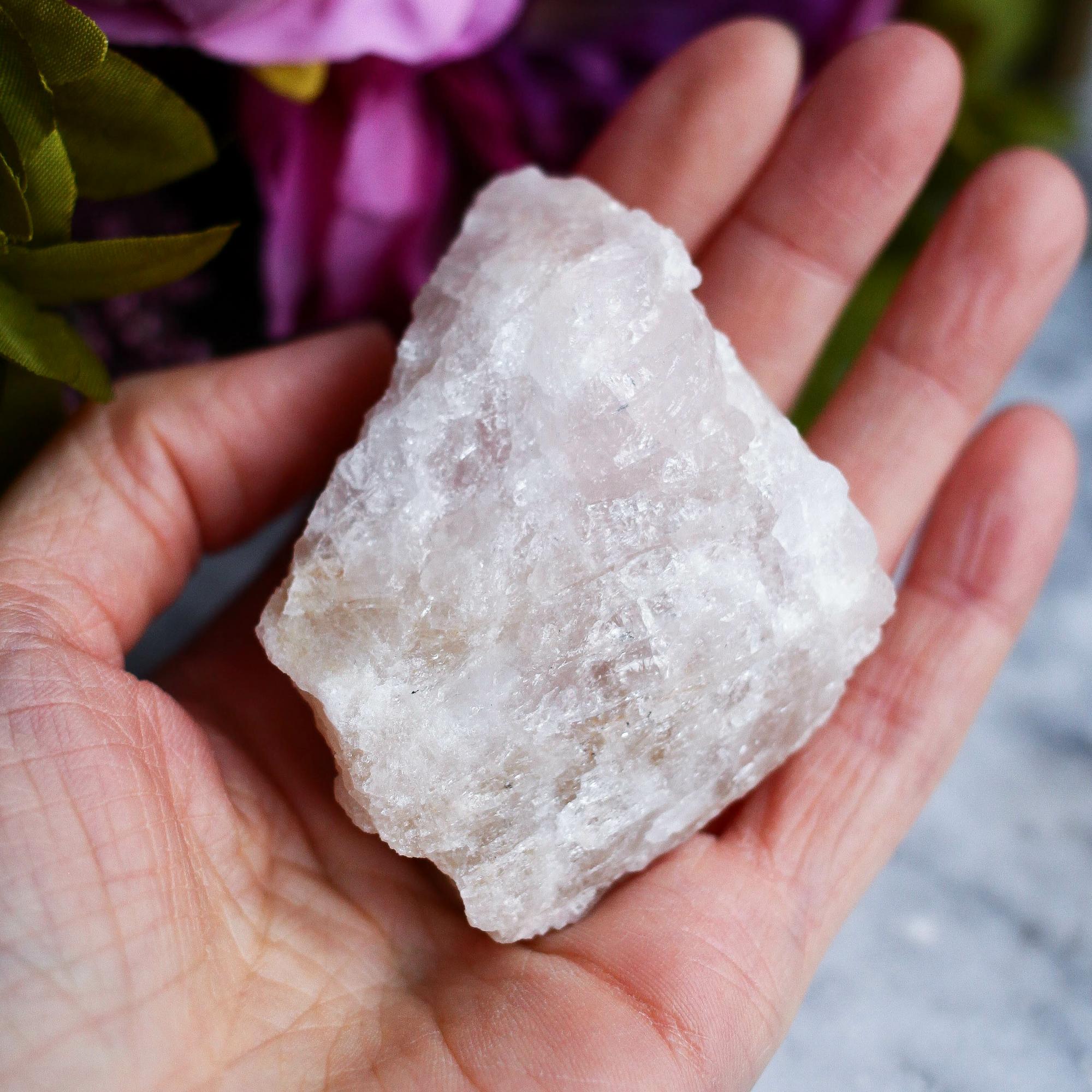 Морганит (розовый берилл) необработанный