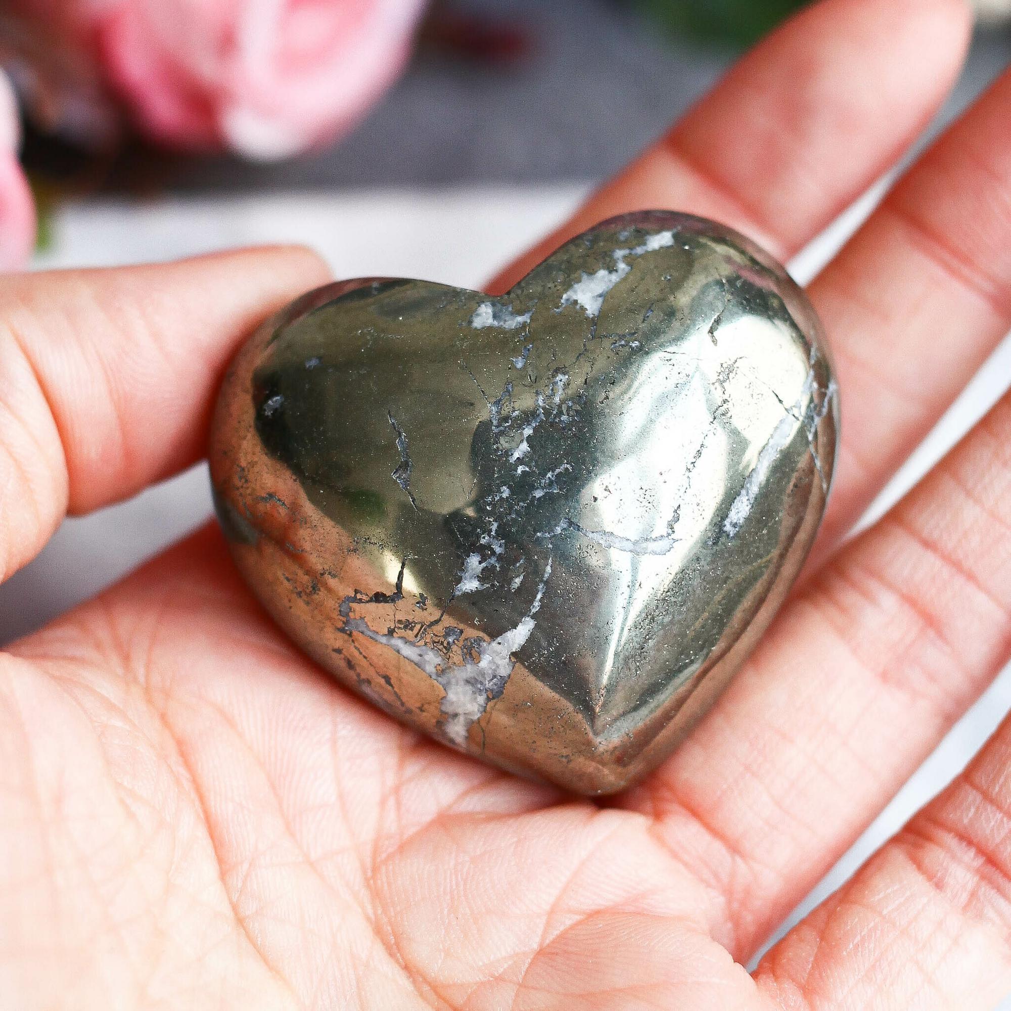 Пирит в форме сердца